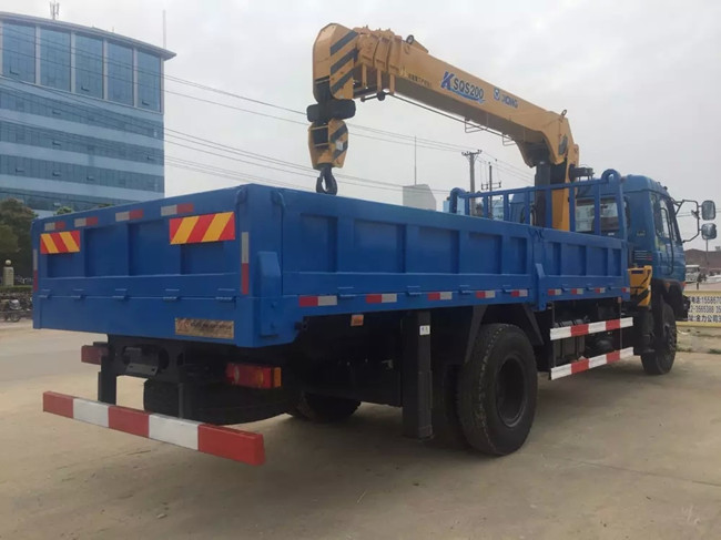 東風145隨車吊（可裝3.5噸~6.3噸吊機）