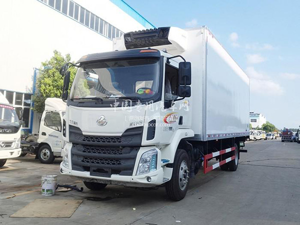 柳汽乘龍7.8米貨廂冷藏車 柳汽乘龍7.8米貨廂冷藏車