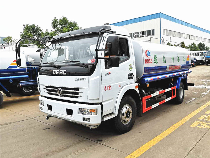 東風(fēng)大多利卡灑水車