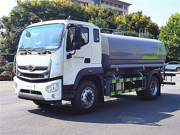 灑水車(chē)冬天還灑水嗎？道路環(huán)衛(wèi)灑水車(chē)各種功能?chē)姙⒁曨l